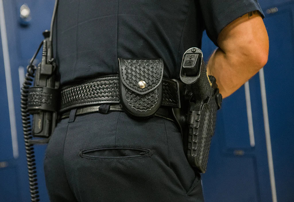 7917 - DOUBLE HANDCUFF CASE